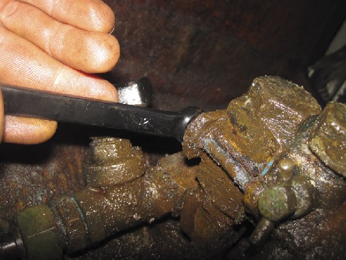 Hows that for a rusty old engine - thats the water cooling pump