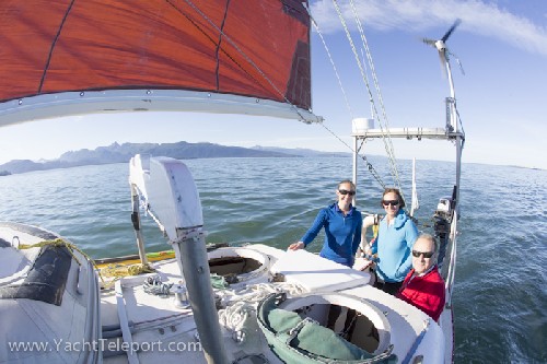Jess\'s folks sailing aboard Teleport!