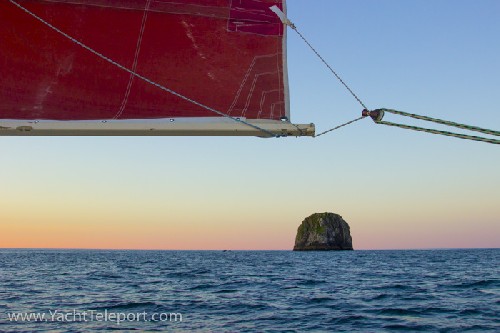 Cool rock formations out at sea - Click for full-size.